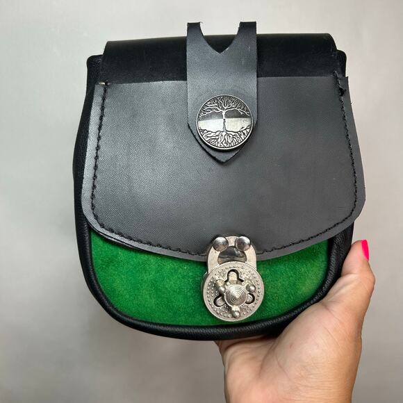 Black and Green Leather Sporran